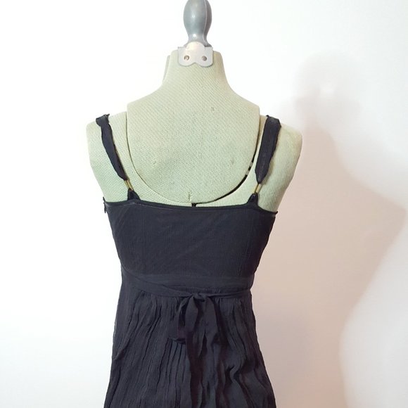 Black silk crepe sleeveless cross heart dress with empire waist - Picture 11 of 13
